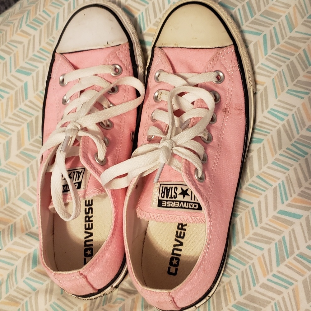 Pink converse